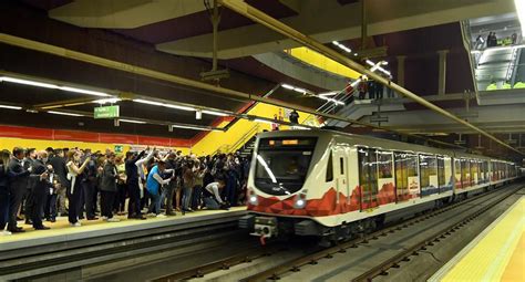 Ecuador Quito estrena su metro subterráneo en medio de desmanes y