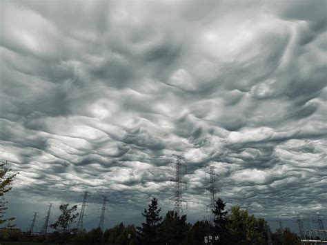 Striking Rare Asperitas Clouds Mesmerize Ottawa