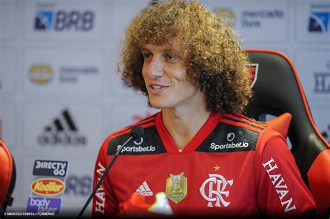 David Luiz renova o Fla até o fim de 2024 ogol br