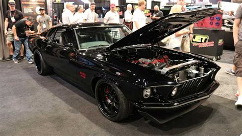 Ford Mustang Boss Goes Back Into Production With Hp At Sema