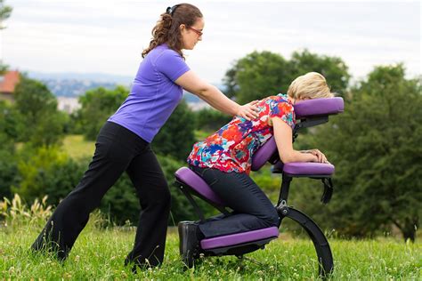 Massage Amma Assis Idéalement Situé à 10min De Lyon Et En Plein Coeur