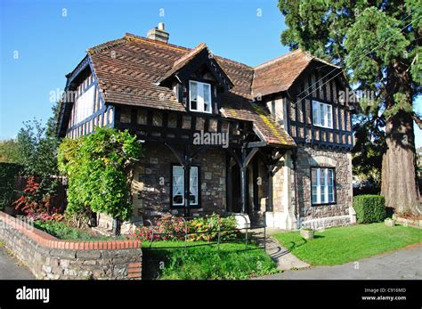 House yate hi-res stock photography and images - Alamy