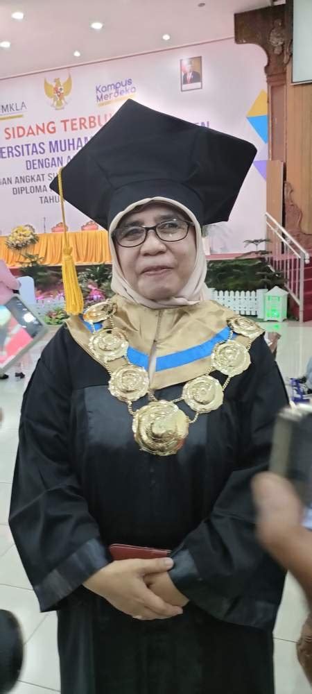 Umkla Mewisuda Angkatan Pertama Sejumlah Wisudawan Berita Klaten