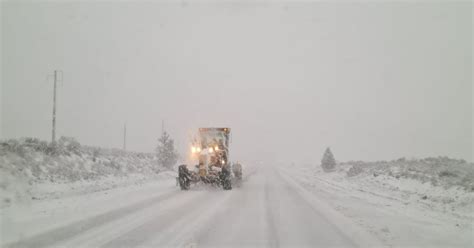 Nieve En La Cordillera Ruta 40 Con Extrema Precaución Y Uso Obligatorio De Cadenas Diario Río