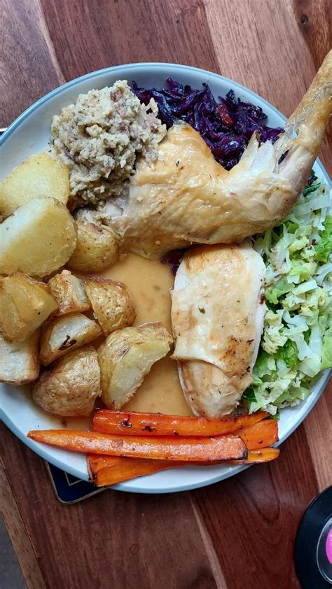 Traditional English Roast Chicken : r/FoodPorn