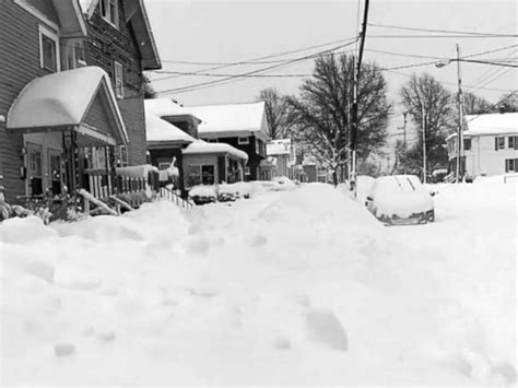 Over 5 Feet Of Snow Falls In New York Pennsylvania Cold Temperatures