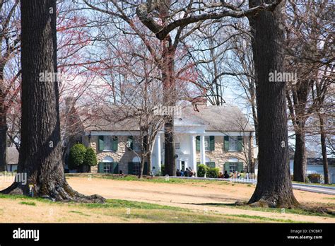 Graceland mansion hi-res stock photography and images - Alamy