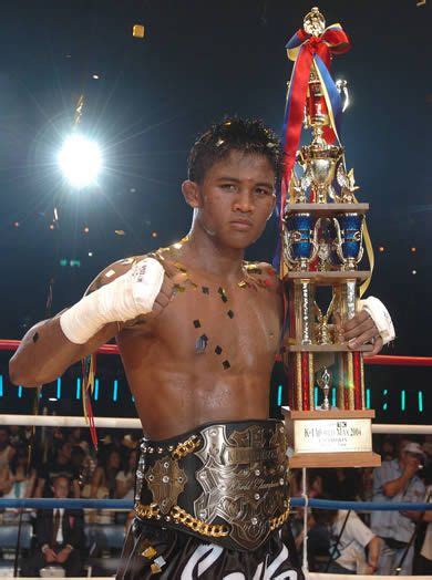 Buakaw Banchamek Previously Known As Buakaw Por Pramuk Is A Former