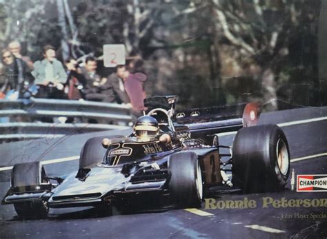 Ronnie Peterson Plansch Med Autograf John Player Spec Auktion