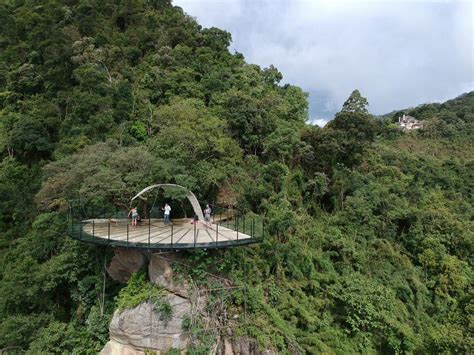 Mirante Do Parque Da Cerveja Em Campos Do Jord O Proporciona Uma Das