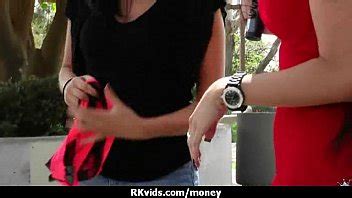 Amateur Chick Prend De L Argent Pour Une Baise XVIDEOS