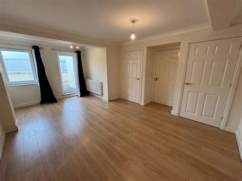 St Josephs Court Carlton Place 2 Bed Apartment £1 200 Pcm £277 Pw