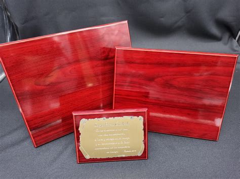 Placas Conmemorativas Y Homenaje De Madera Grabadas Con L Ser