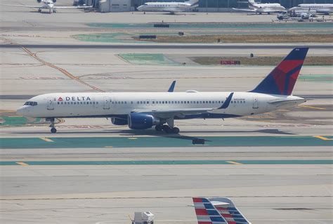 Delta Air Lines Boeing 757 251 N556NW Joshua Allen Flickr