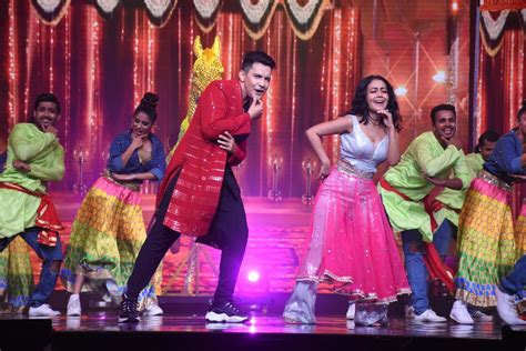 Indian Idol 11 [photos] Neha Kakkar Aditya Narayan Leave The Stage