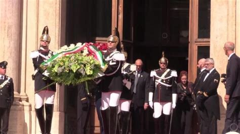 L Uscita Del Feretro Di Napolitano Dopo I Funerali Di Stato A