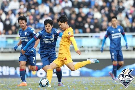 올 시즌 첫 이달의 영플레이어는 광주 정호연 네이트 스포츠