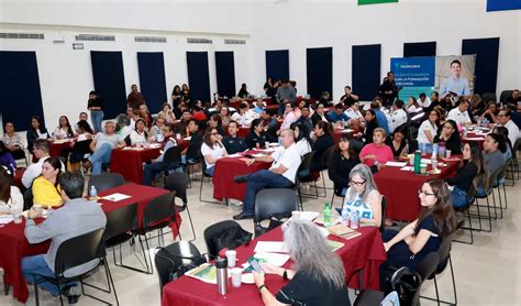 Servidores públicos de Cancún reciben capacitación sobre políticas