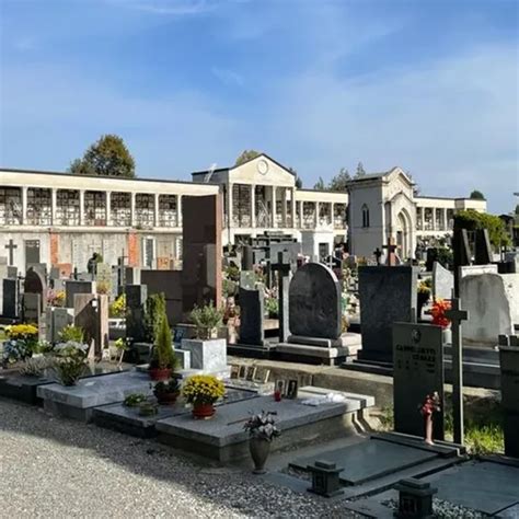 Furti Di Fiori Al Cimitero Maggiore A Cant Altre Denunce