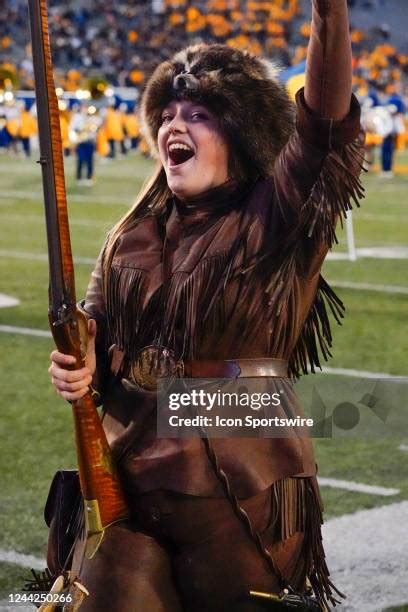 West Virginia University Mountaineer Mascot Photos and Premium High Res ...