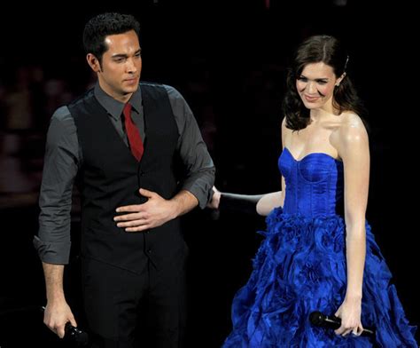 Zachary Levi Mandy Moore Performing The Academy Awards