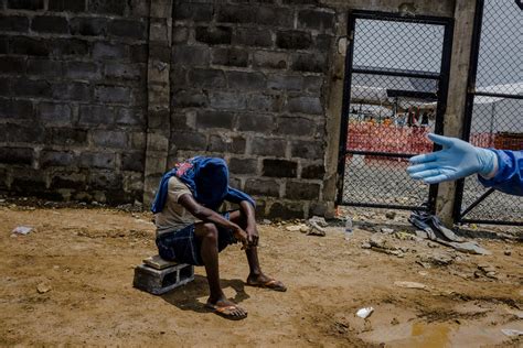 Scenes From The Ebola Crisis Earn Photography Pulitzer The New York Times