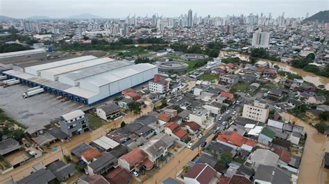 N Vel Do Rio Itaja Mirim Come A A Baixar Lentamente Na Manh Deste