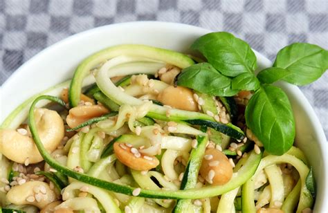 Zucchini Nudel Salat Mit Cashew Erdnuss Rezept KochenOHNE