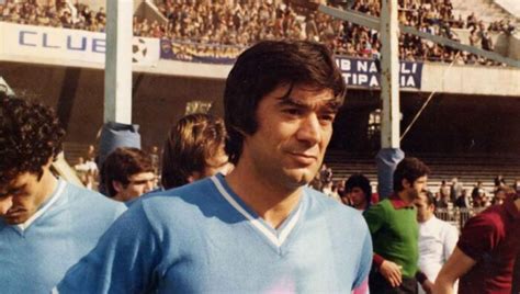 Calcio Il Napoli Saluta Il Suo Capitano Addio Ad Antonio Totonno