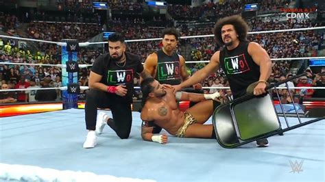 Carlito Defiende A Santos Escobar De The Street Profits Wwe Smackdown