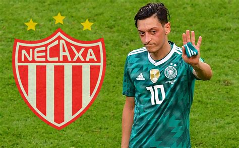 Club Necaxa felicitó a Mesut Özil tras su retiro como futbolista