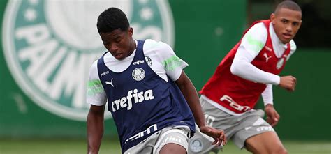 Mirando jogo contra o Atlético MG Palmeiras faz treino técnico na