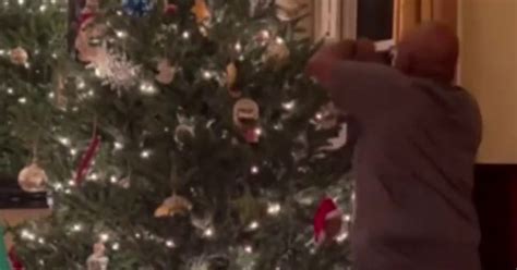 Al Roker shares photos of his family Christmas tree