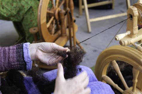 Spinning Wool on Spinning Wheel Stock Image - Image of craft, piemonte ...