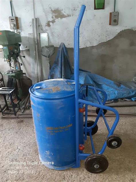 Three Wheel Drum Lifter Trolley For Industrial Loading Capacity