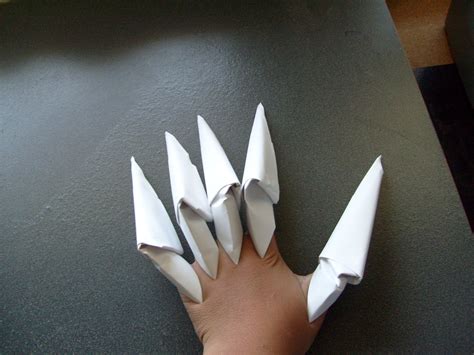 How To Make The Easiest Paper Claws 10 Steps Instructables