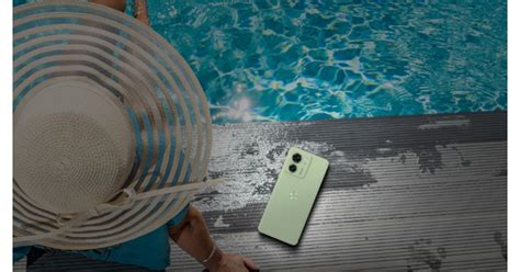motorola edge   hz  curved poled display launched  india