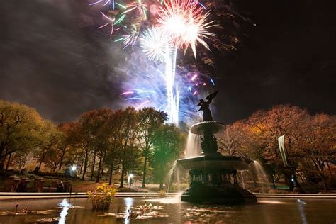 Fireworks At Central Park New York Life Central Park Nyc New Years