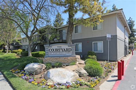 Courtyard At Central Park Apartments Fresno Ca