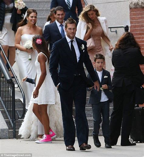 Gisele Bundchen and Tom Brady put on united front for sister's wedding