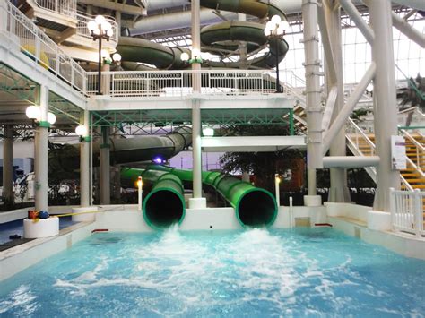 » #ExploreEdmonton: Staycation at the West Edmonton Mall World Water Park