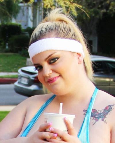 Sashaa Juggs Model Page XVIDEOS