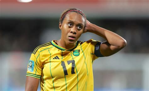 Official Ac Milan Women Complete Signing Of Allyson Swaby