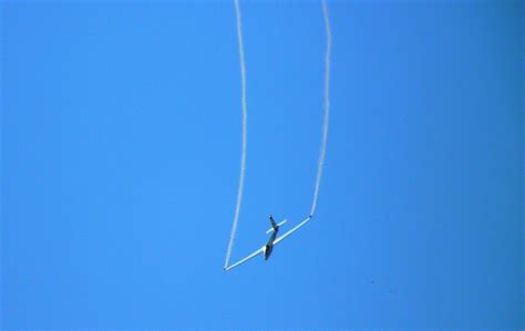 Glider plane in air show - Kivi Photo - Bank of photos CC0