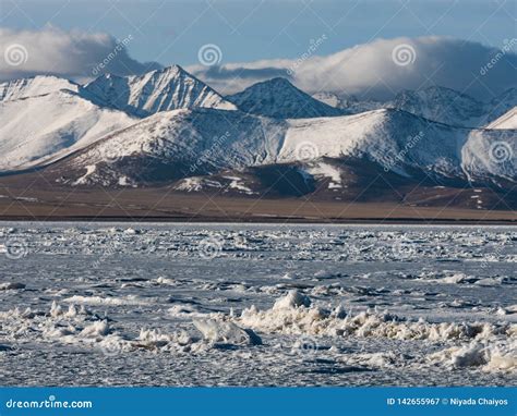 View From Tibet Background Stock Image Image Of Hill 142655967