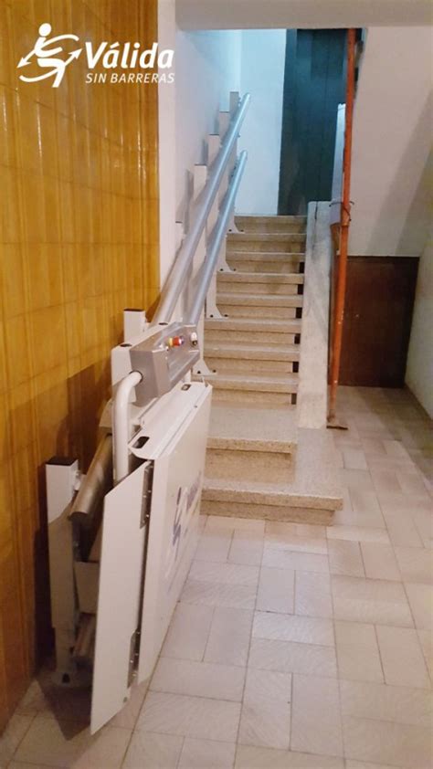 Instalaci N De Una Plataforma Salvaescaleras Spatium En Manlleu