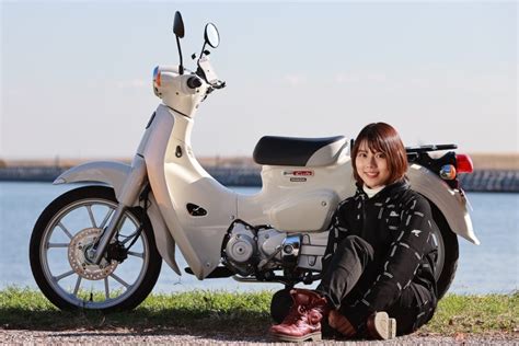 小野木里奈が今年試乗した『2023年お気に入りバイクベスト3』を発表！〜小野木里奈の 日和〜｜infoseekニュース