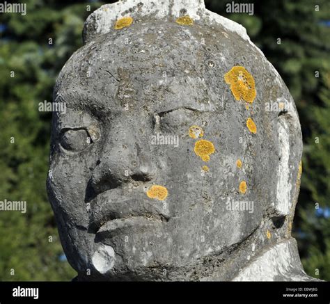 Emperor wu ding hi-res stock photography and images - Alamy