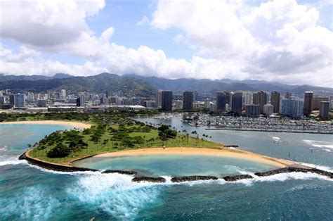 Magic Island Beach, Oahu | To-Hawaii.com