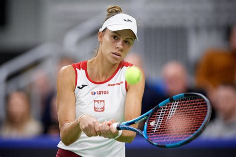 Magda Linette W Drugiej Rundzie Turnieju WTA 250 W Clevelenad Gotowi